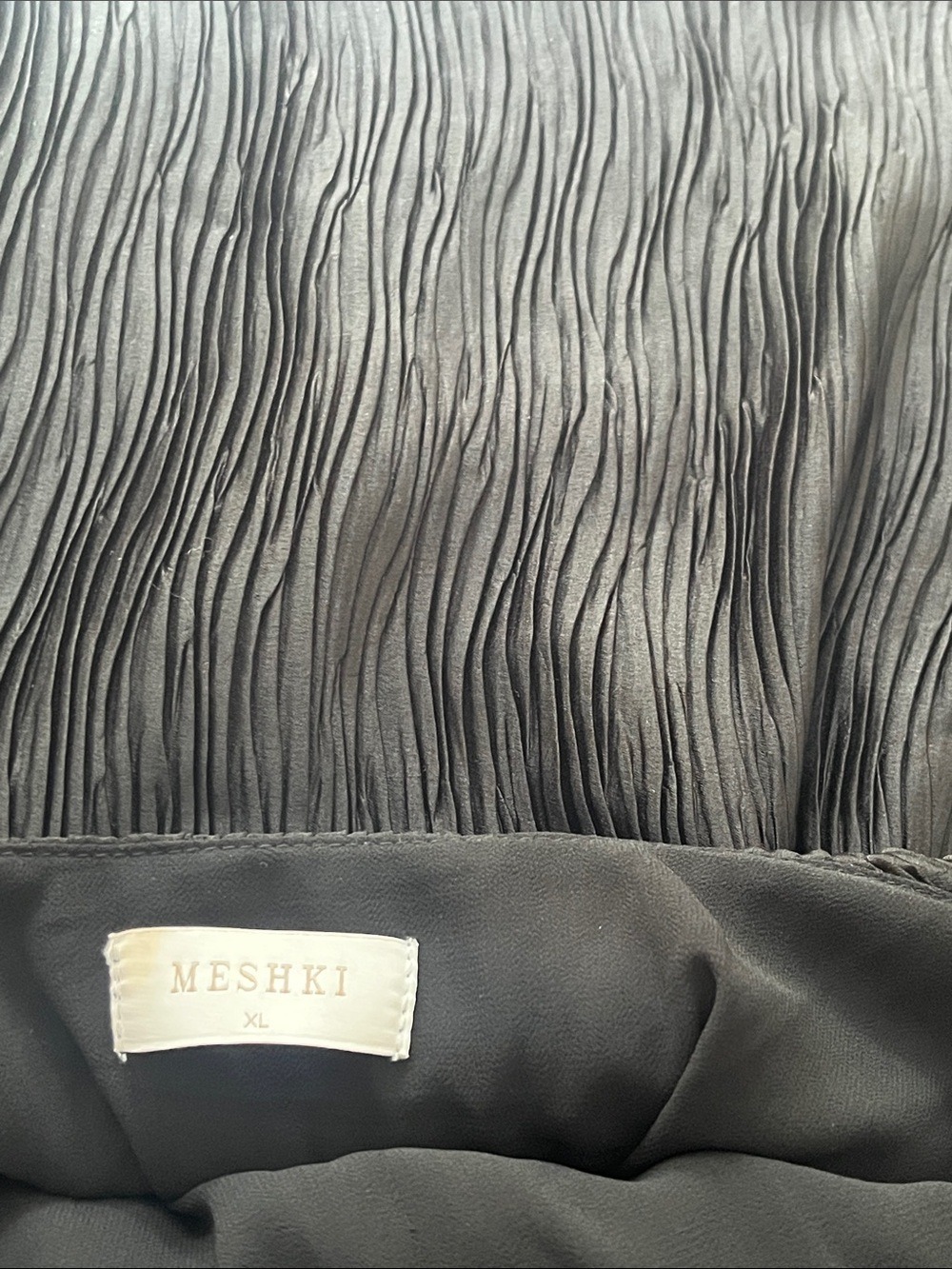 Athena Plisse Mini Shift Dress - Black - Picture 6 of 9